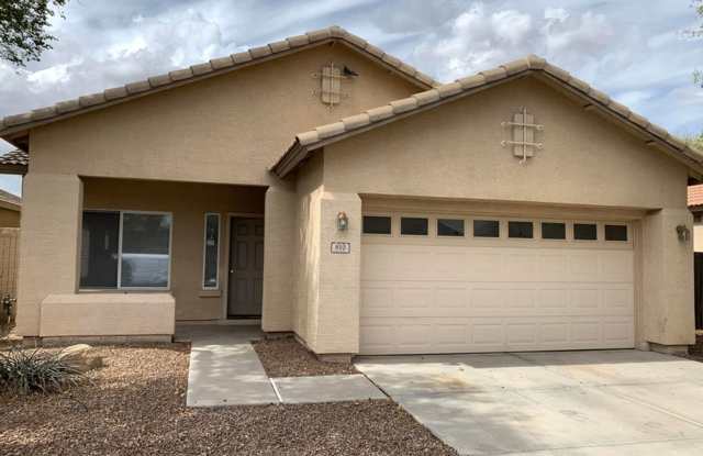 Charming 4 bed, 2 bath home on the golf course!! photos photos
