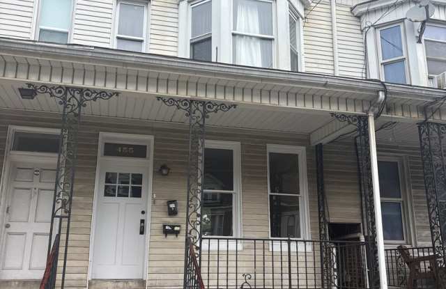 1 Bedroom Apartment Available Now – Section 8 Accepted! photos photos