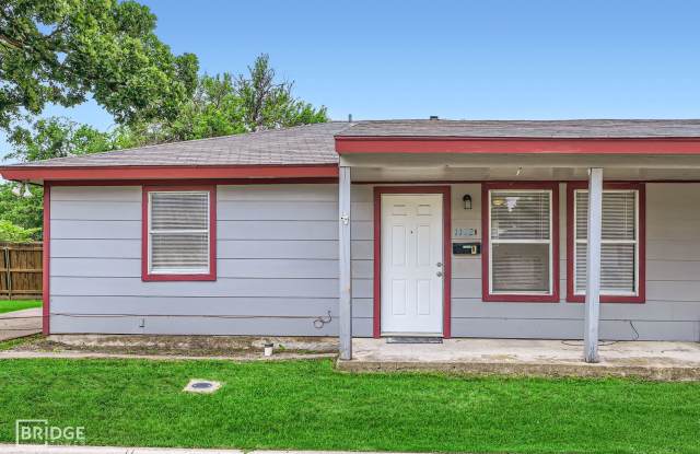 1102 Jefferson Street B - 1102 Jefferson Street, McKinney, TX 75069