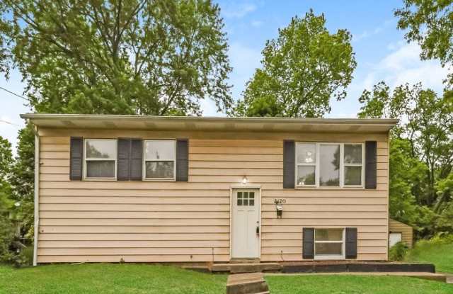 2470 Berthbrook Drive - 2470 Berthbrook Drive, Northbrook, OH 45231
