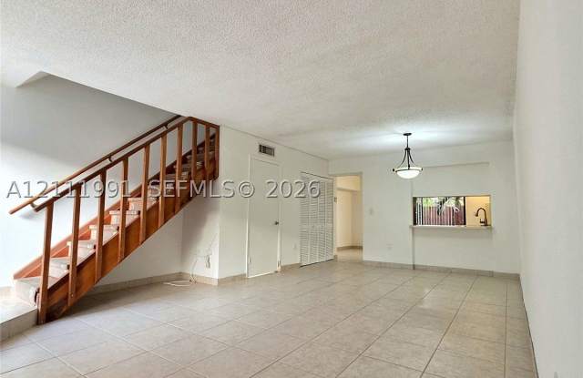 10068 SW 77th Ct Gallery 3