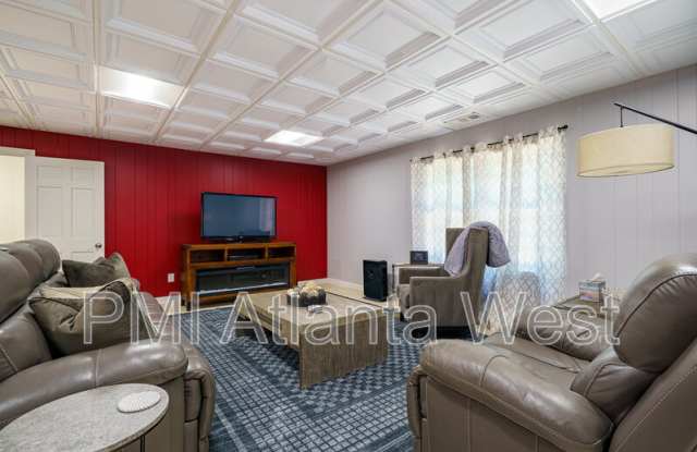 2215 Spalding Drive Gallery 2