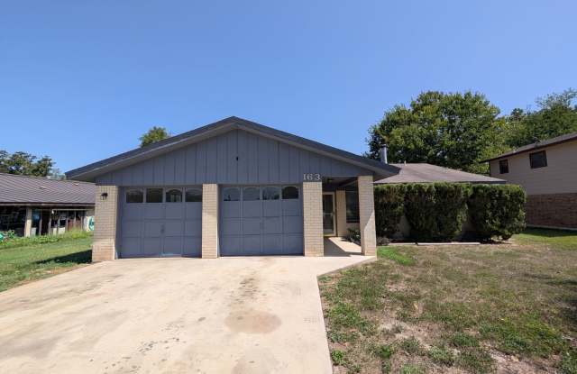 On a Cul -de-Sac/ Fireplace / No Carpet / Large Covered Back Patio / NBISD Gallery 3