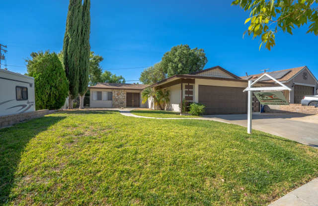 COMING SOON! Charming Single-Story 3-Bedroom Home in Canyon Country! photos photos COMING SOON! Charming Single-Story 3-Bedroom Home in Canyon Country! photos photos