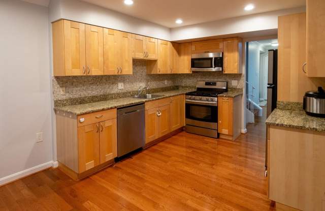 8118 INVERNESS RIDGE ROAD Gallery 4