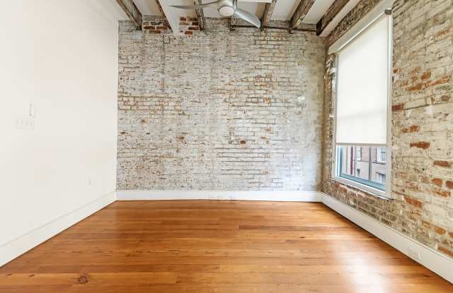 513 Conti St Gallery 1