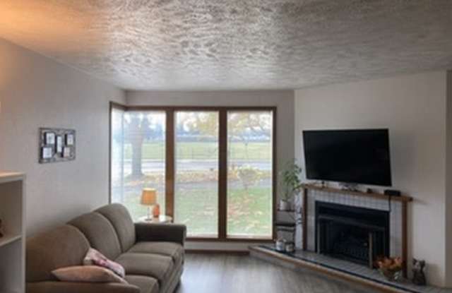 2615 E 46th Ave - 2615 East 46th Avenue, Spokane, WA 99223