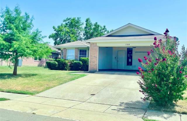 1308 Wenatchee Drive - 1308 Wenatchee Drive, Krum, TX 76249