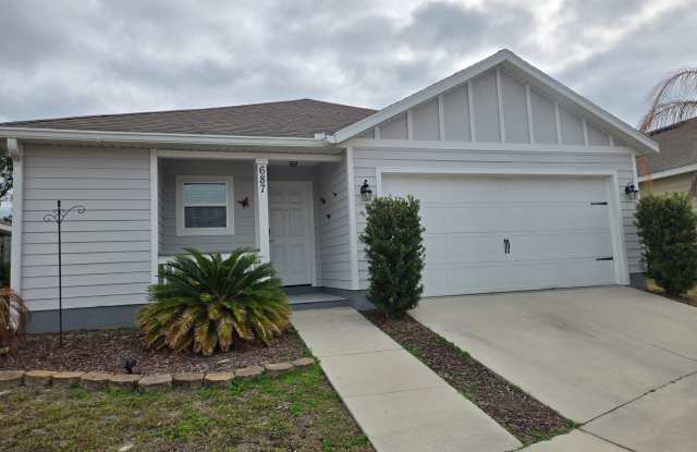 3/2 Home in Oak View Village - 687 Southwest 251st Street, Newberry, FL 32669