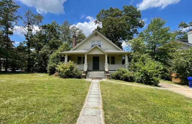 Spacious 4BR, 3BA Colonial Home for Rent – 3017 N 3rd St Gallery 3