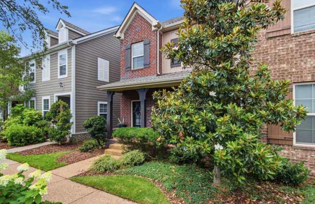 Beautiful 3 Bedroom, 3 Bath Townhome Minutes from Downtown Franklin Gallery 4
