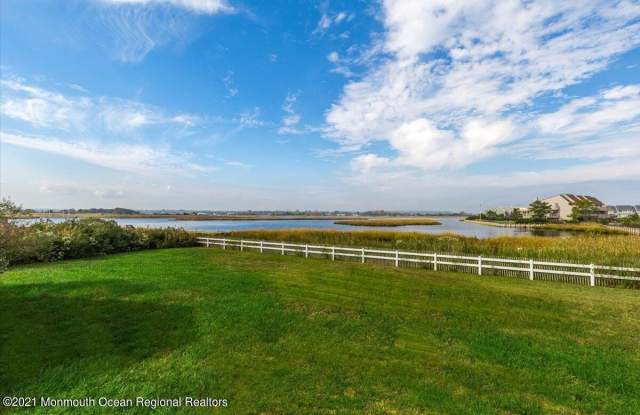 15 Riverview Road - 15 Riverview Road, Monmouth Beach, NJ 07750