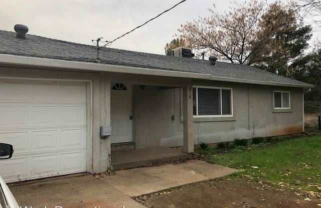 915 De Moll Dr. - 915 De Moll Drive, Redding, CA 96002