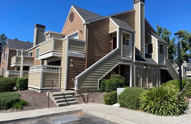 Perfect Shape Condo in San Ramon with many upgrades - 255 Reflections Drive, San Ramon, CA 94583