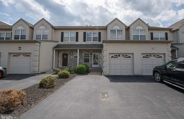 757 WHITETAIL Circle photos photos