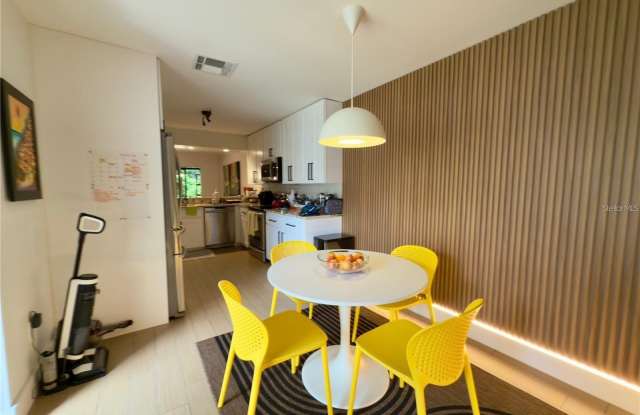 8113 BREEZE COVE Lane Gallery 4