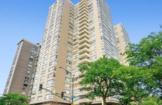 6301 N Sheridan Road photos photos
