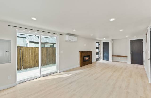 14340 Ashworth Avenue North Gallery 4