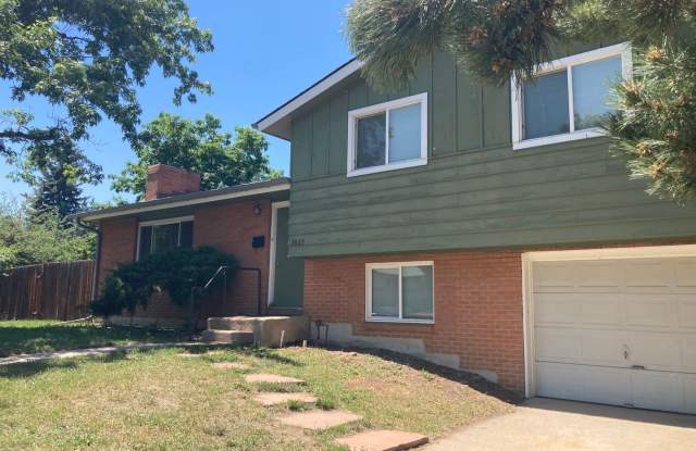 Huge 5BR, large yard, fireplace, big rooms! (Bellaire) photos photos