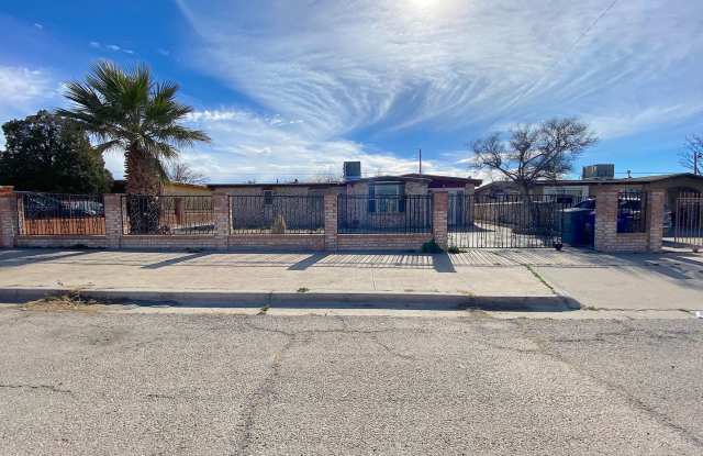 West El Paso 4 bed refrig A/C Home photos photos