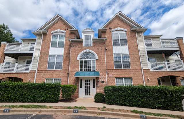 Third level condo in Whittier community available now! - 2501 Driftwood Court, Frederick, MD 21702