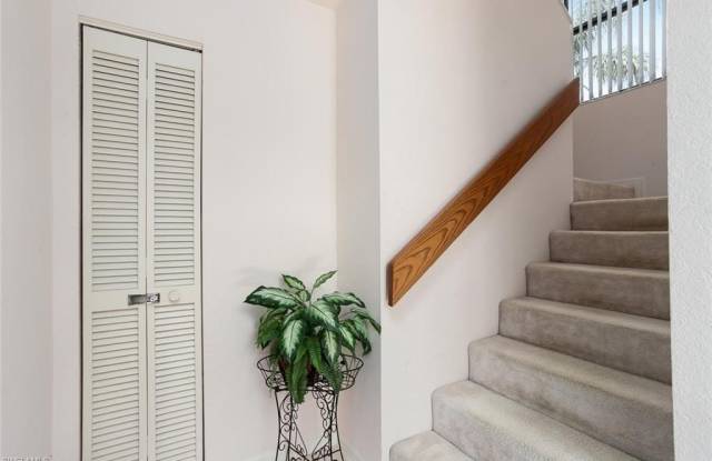 81 EMERALD WOODS Dr Gallery 3