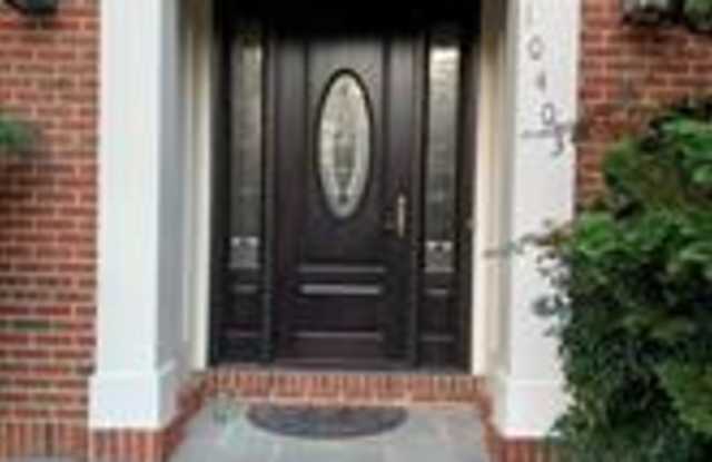 10403 DEMOCRACY LANE Gallery 2