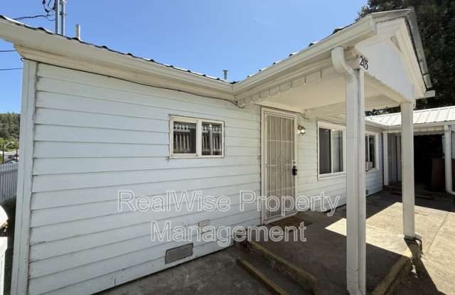 203 S Pine St photos photos