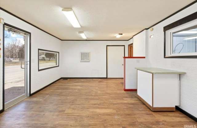 406 N Main Street Gallery 4
