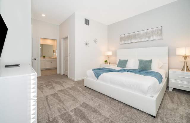 8889 CABOT CLIFFS Drive Gallery 4