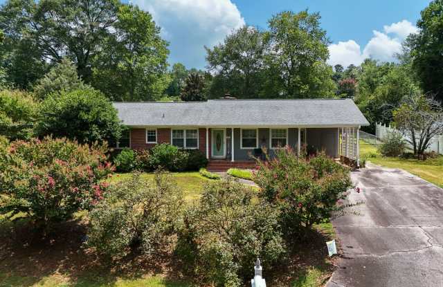 Charming 3BR/2BA Home for Rent in Clemson – Furnished Option + Pet-Friendly! photos photos