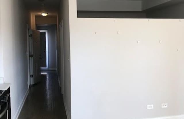 4048 N Milwaukee Ave Gallery 4
