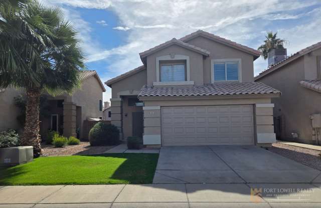 Fully remodeled, spacious 3 bed 2.5 bath, two-story home in Phoenix photos photos