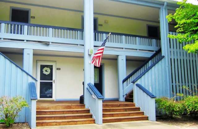 Townhome Style Loft Condo Gated Marina Community + Utilities Included! photos photos