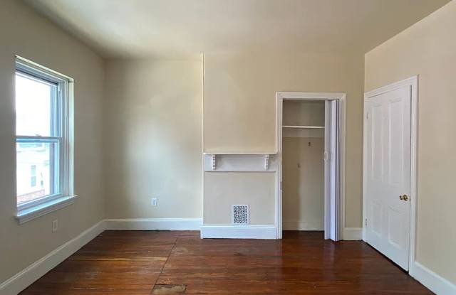 315 N Wiota St photos photos