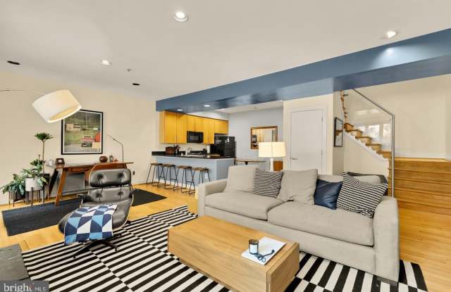2363 CHAMPLAIN Street NW Gallery 2