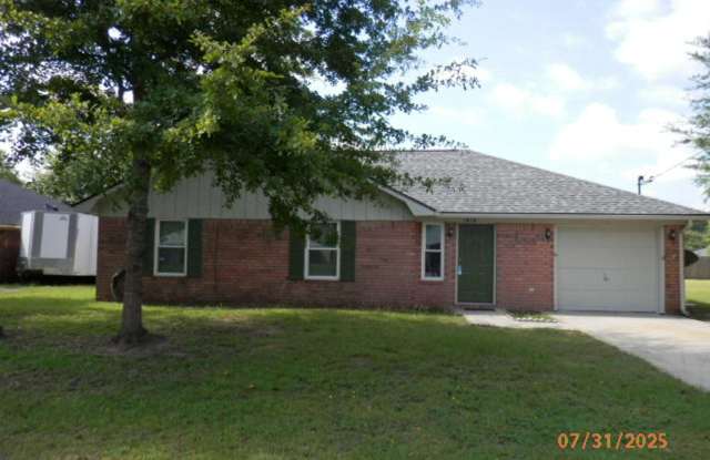1616 Seneca Lane photos photos