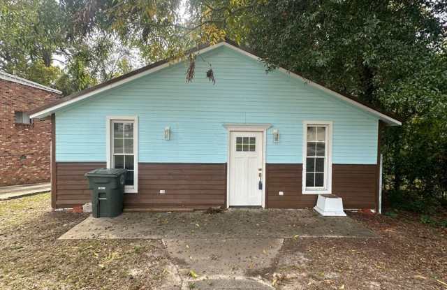 410 Glover Ave photos photos