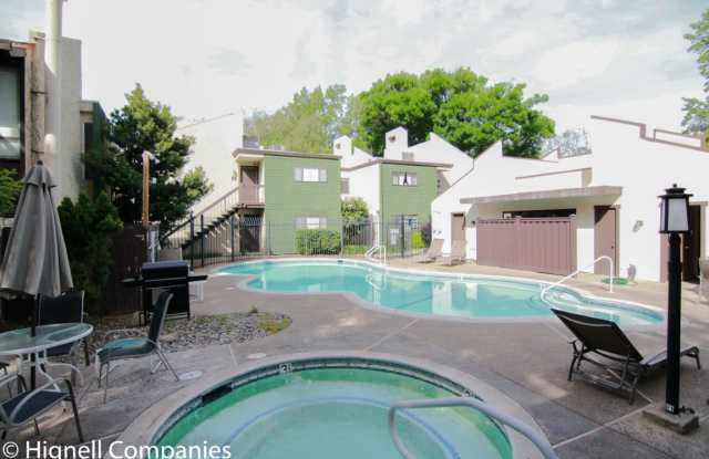 Clubhouse! Pool! Coutyard! photos photos