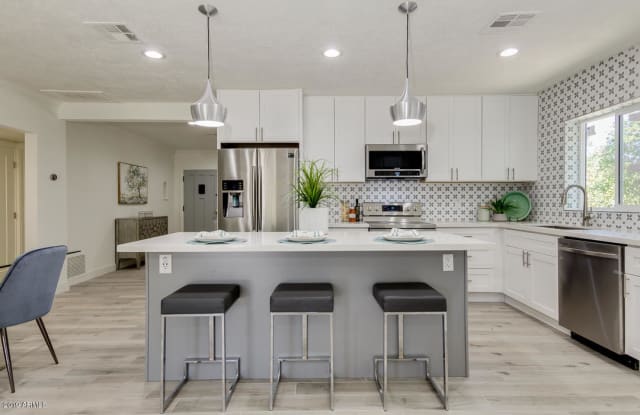 521 W VIRGINIA Avenue - 521 West Virginia Avenue, Phoenix, AZ 85003