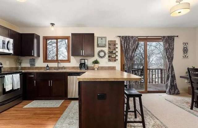 11816 Highridge Drive Gallery 3