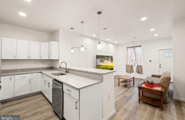 1633 GERMANTOWN AVENUE photos photos