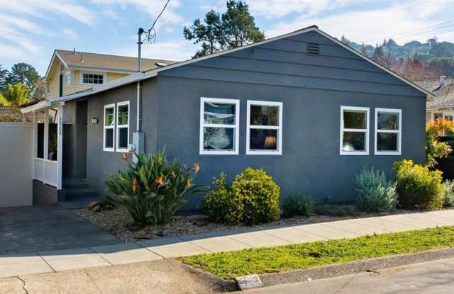 218 Chapman Dr photos photos