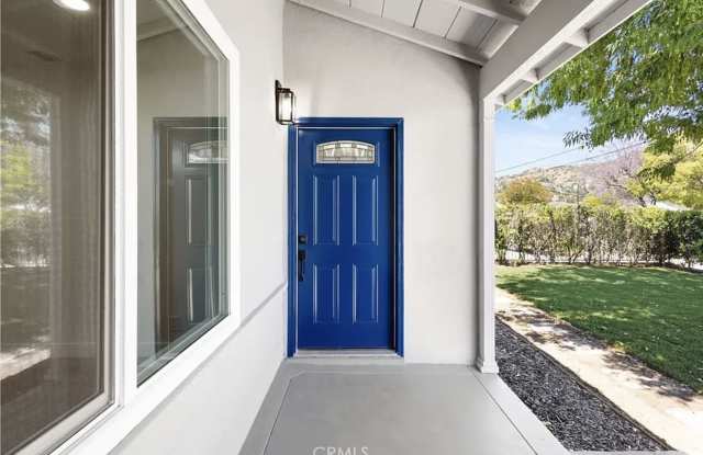 7629 Arcola Avenue Gallery 3