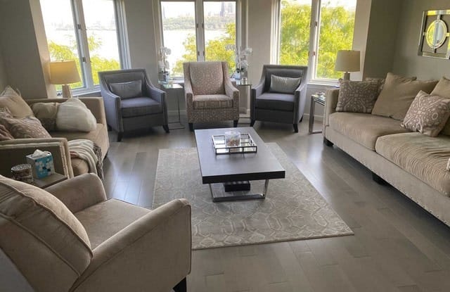 404  Livingston Court - 404 Livingston Court, Edgewater, NJ 07020