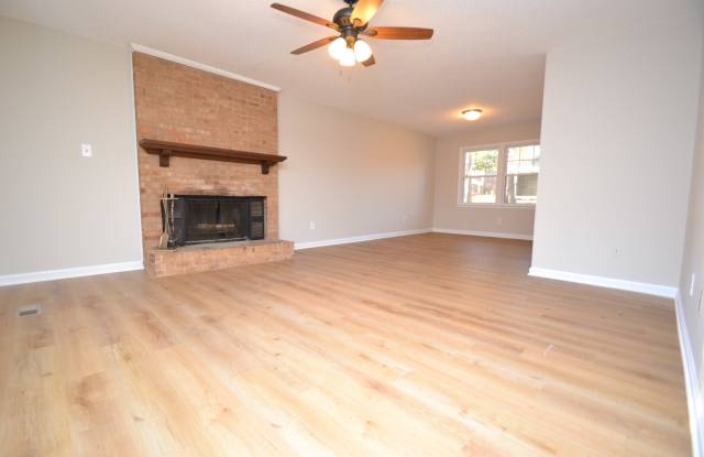 110 Coorsdale Dr Gallery 2
