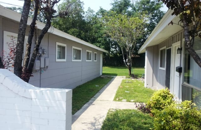 1241-B. N.LBJ Drive - 1241 W B St, La Porte, TX 77571