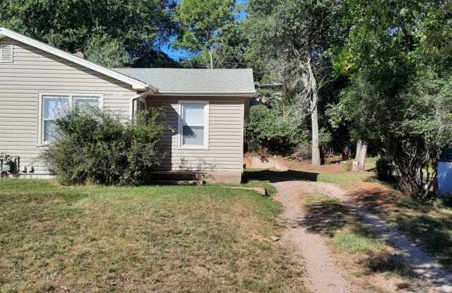 2 BED | 1 BATH | DUPLEX | WEST Gallery 3