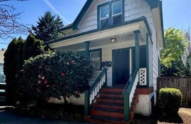 5112 Northeast Glisan Street - 5112 Northeast Glisan Street, Portland, OR 97213