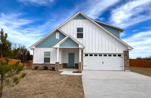 4 Bedroom 3 Bathroom 2 Car Garage Home in Oakdale School District photos photos